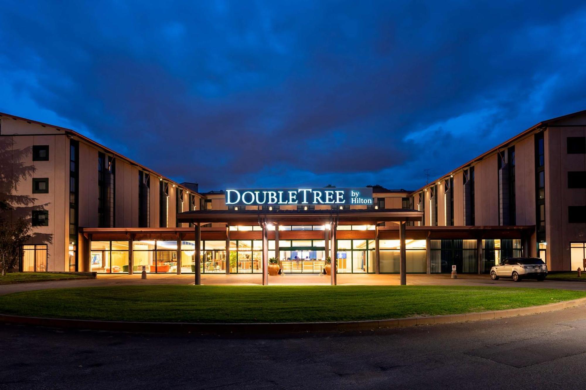 Doubletree By Hilton Milan Malpensa Solbiate Olona Hotel Exterior photo